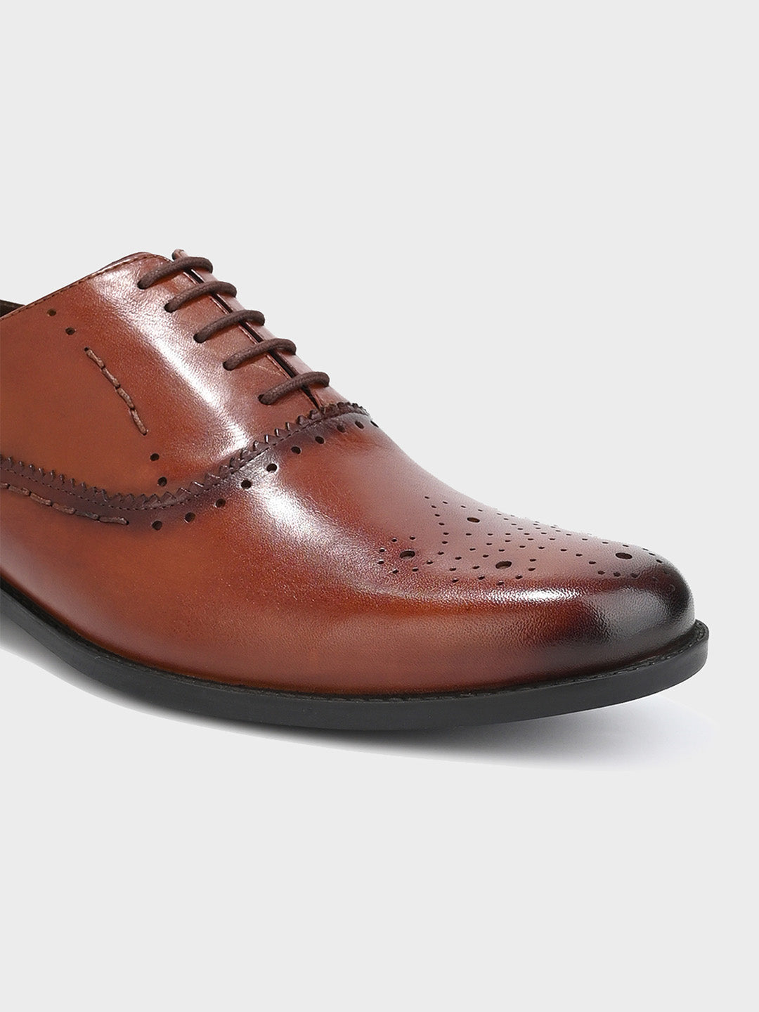 Men's Tan Leather Brogue Lace-Up Shoes