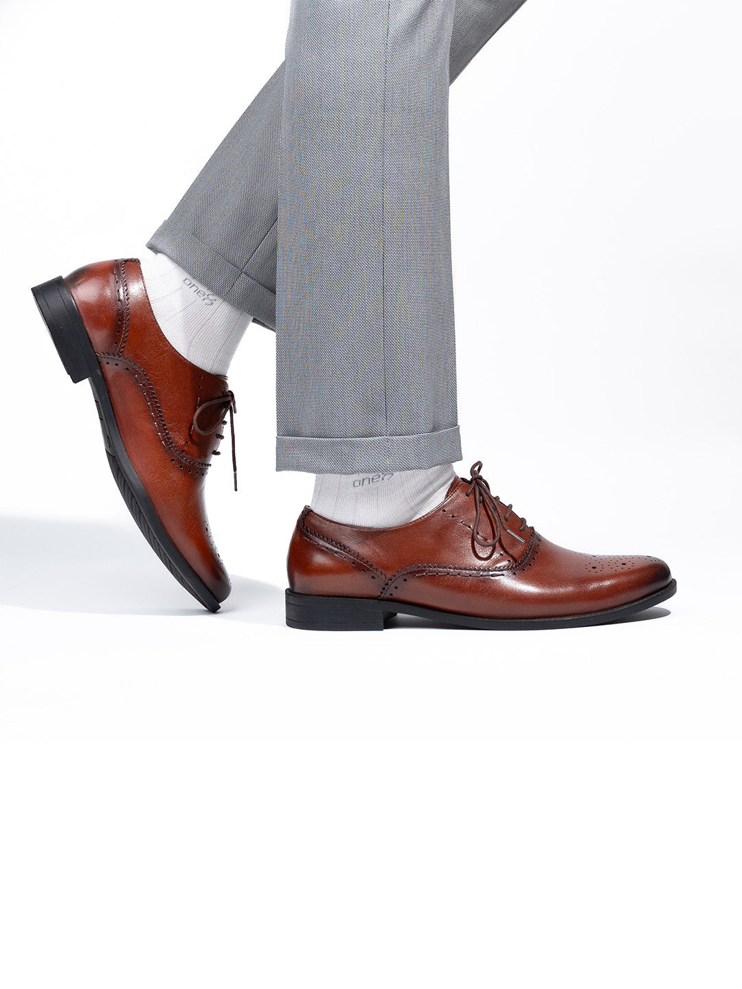 Men's Tan Leather Brogue Lace-Up Shoes