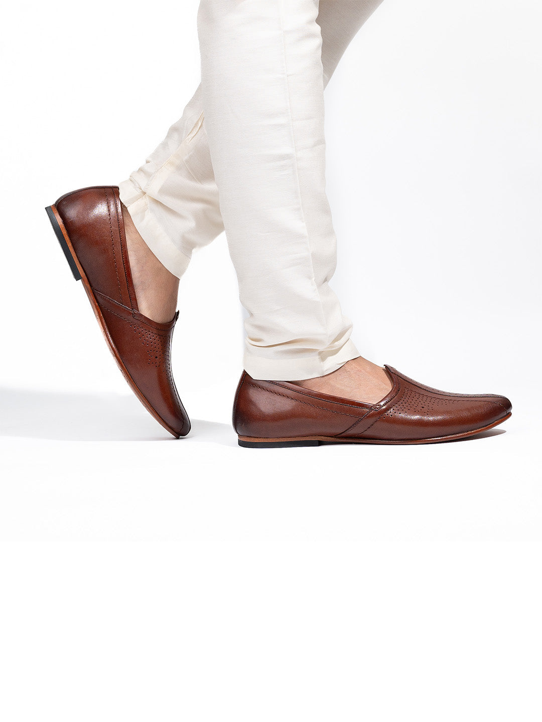 Men's Cherry Leather Handmade Ethnic Juti